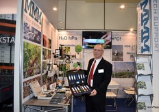 Dr. Timo C. Mosler at the booth of MMM tech support GmbH & Co. KG.